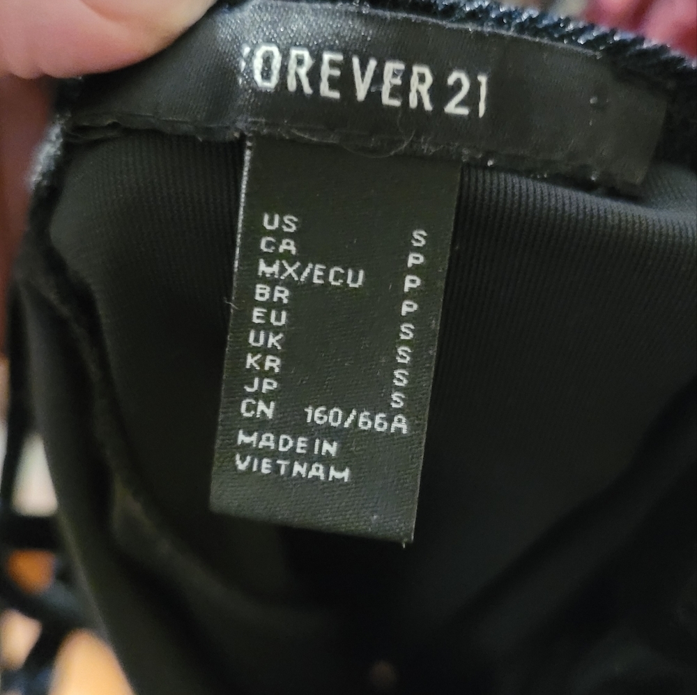 Forever 21 velvet bodysuit - Picture 3 of 3